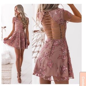 Saskia applique dress (US 6)